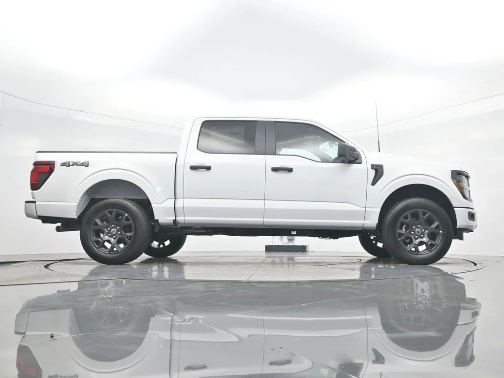 New 2026 Oxford White Ford STX® image 36