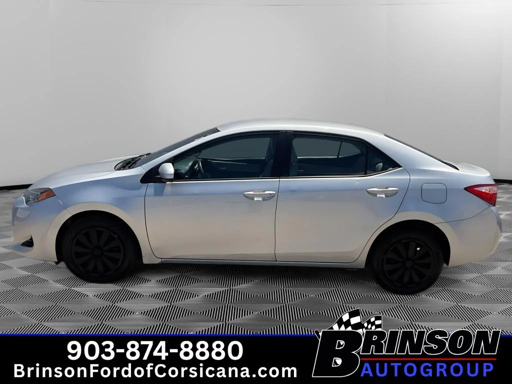 Used 2018 Classic Silver Metallic Toyota LE image 4