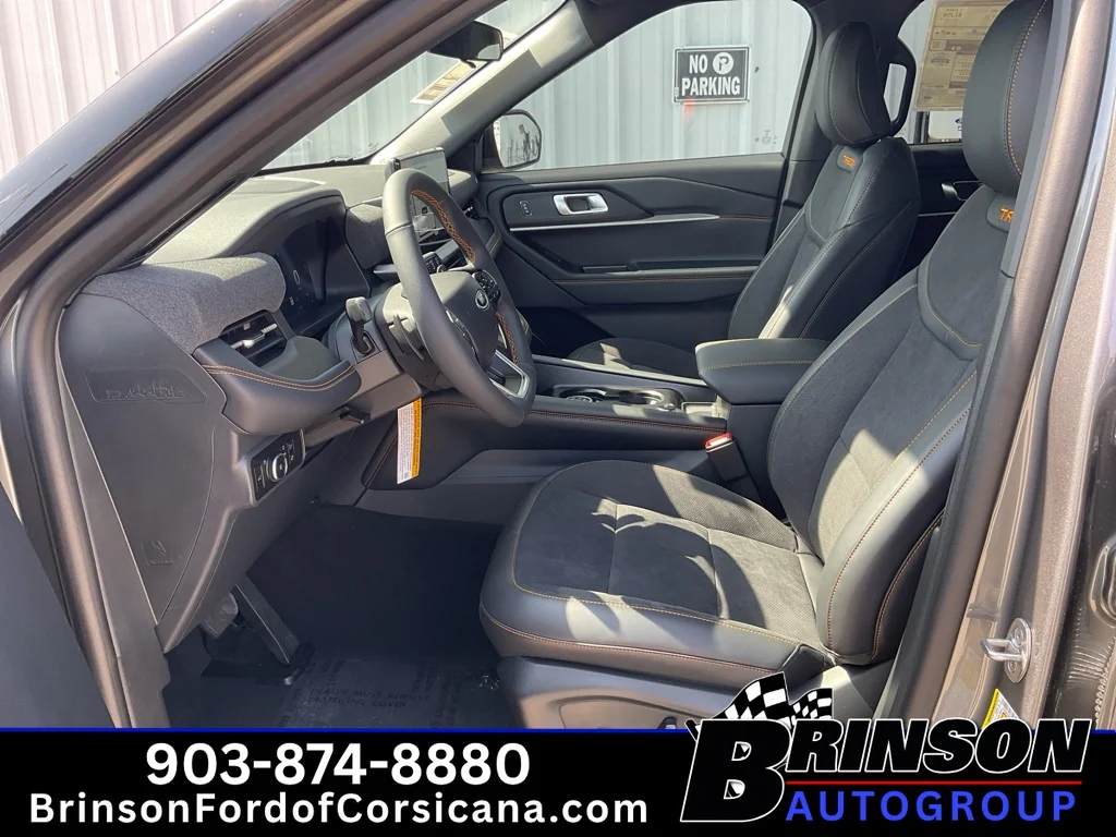 New 2026 Carbonized Gray Metallic Ford Tremor® image 11