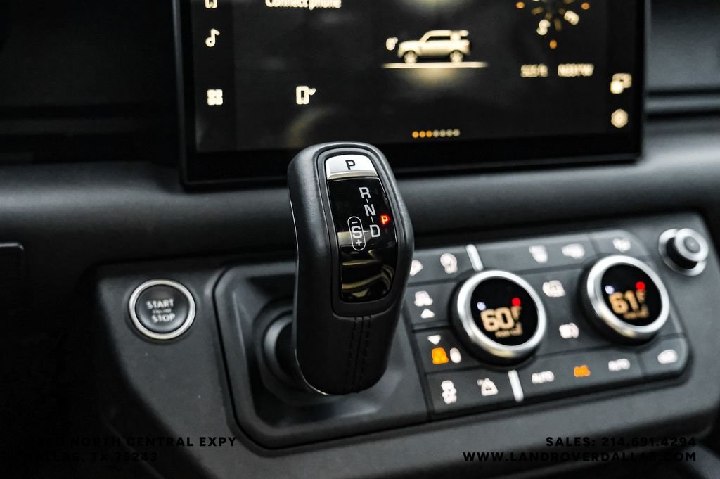 Used 2024 Black Land Rover V8 image 24