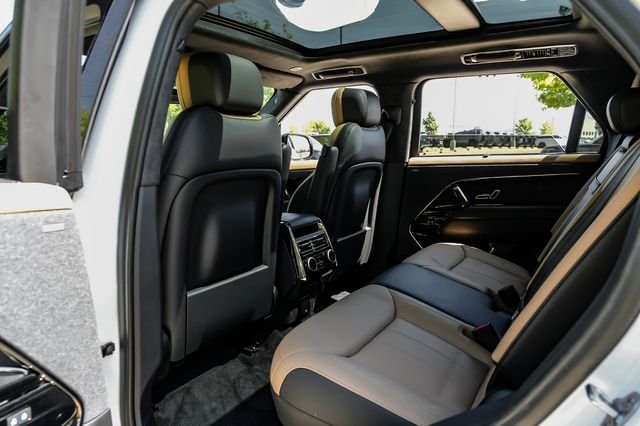 Certified Used 2025 White Land Rover Autobiography image 47