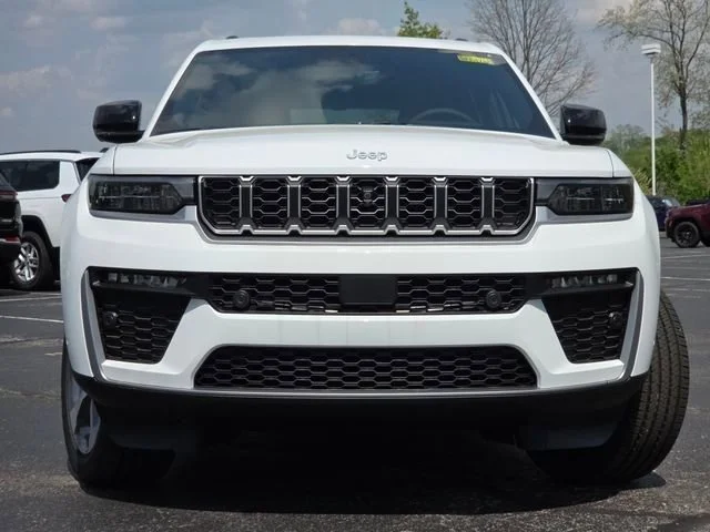 New 2026 Bright White Clearcoat Jeep Limited image 3