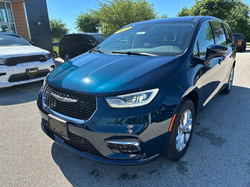 Used 2023 Blue Chrysler Touring L image 2