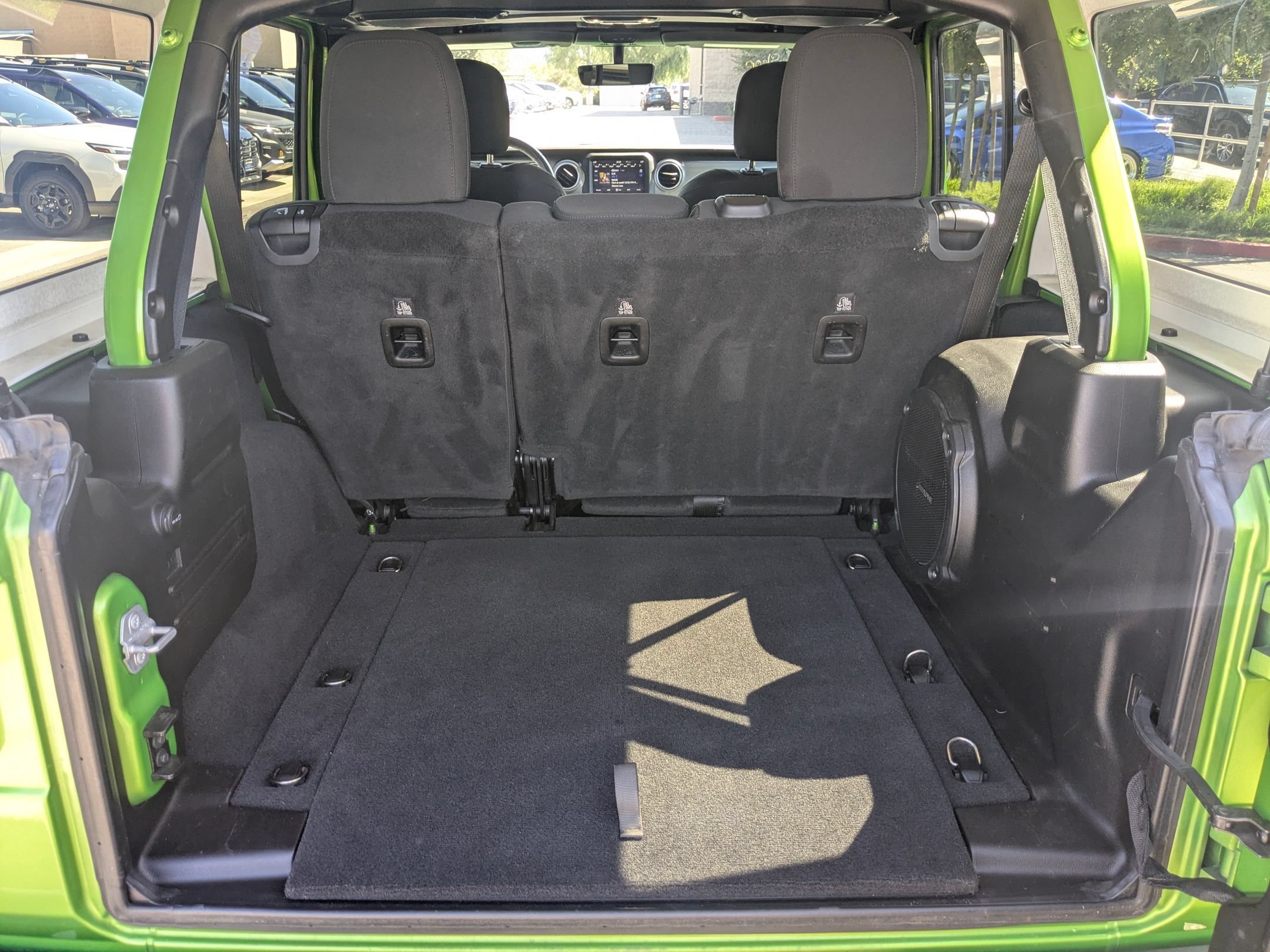 Certified Used 2019 Mojito! Clearcoat Jeep Sahara image 26
