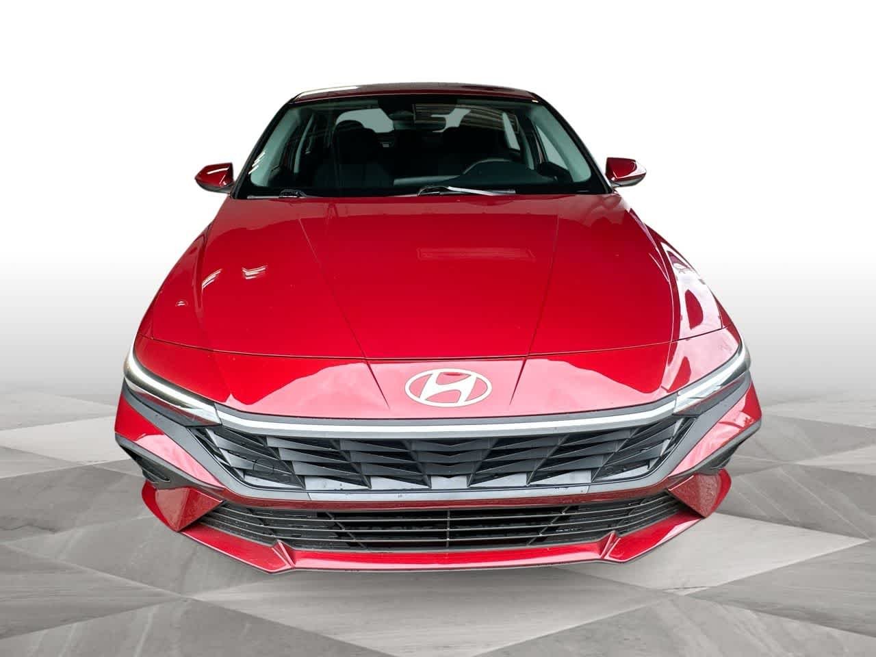 2026 Hyundai Elantra SE - Photo 3