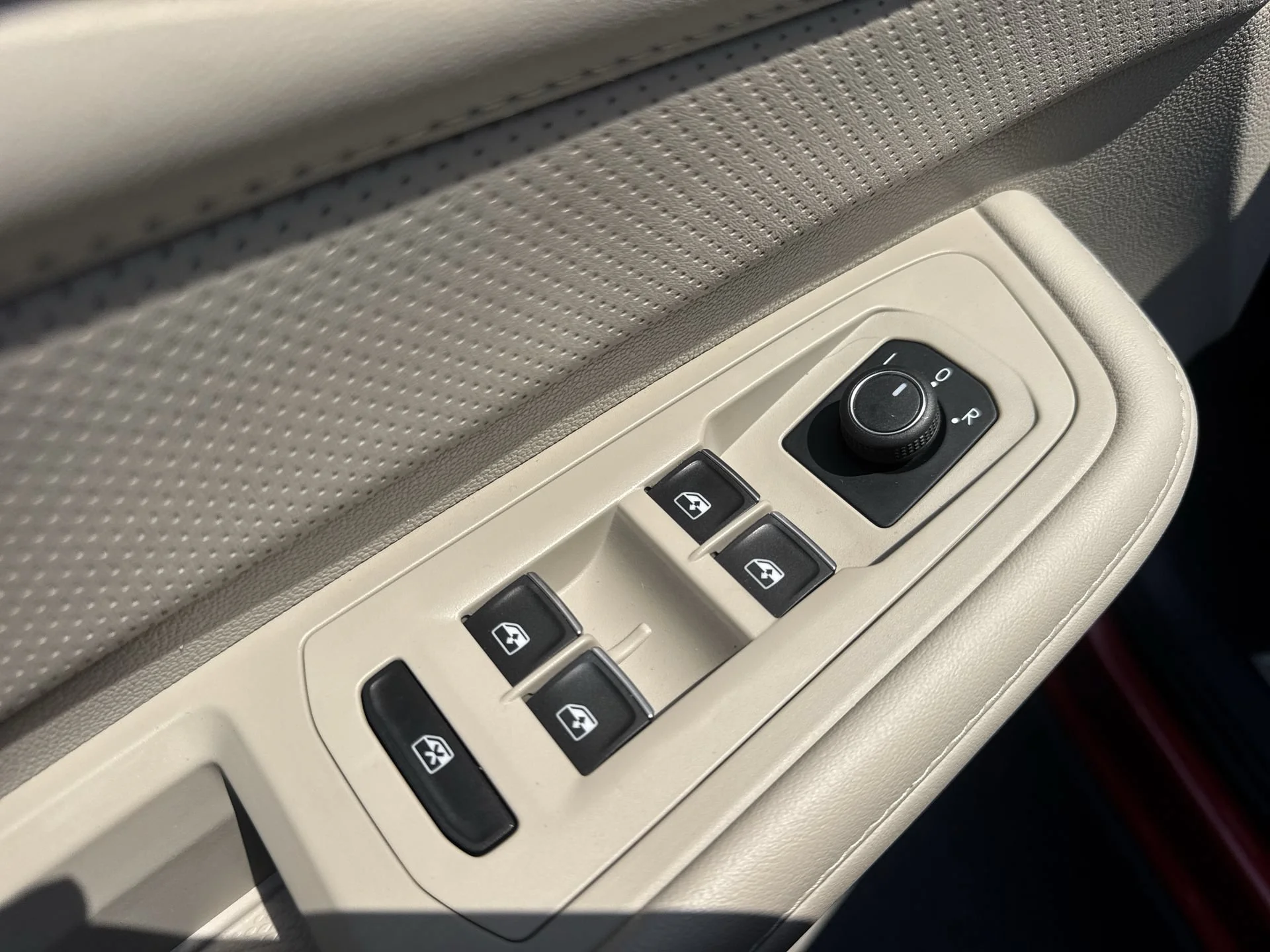 2024 Volkswagen Atlas SEL - Photo 13