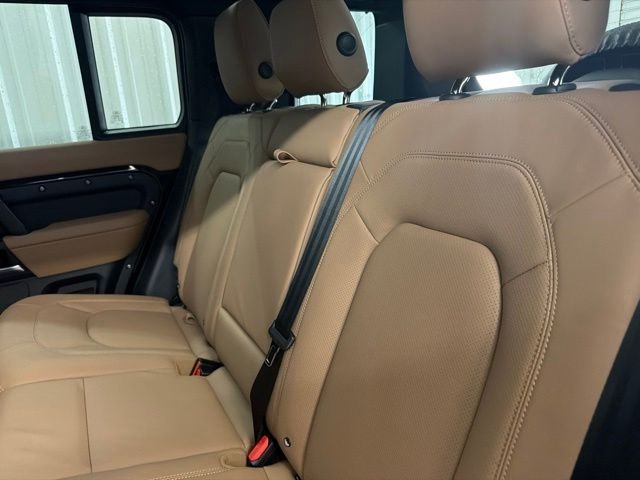 New 2026 Santorini Black Land Rover X-Dynamic SE image 14