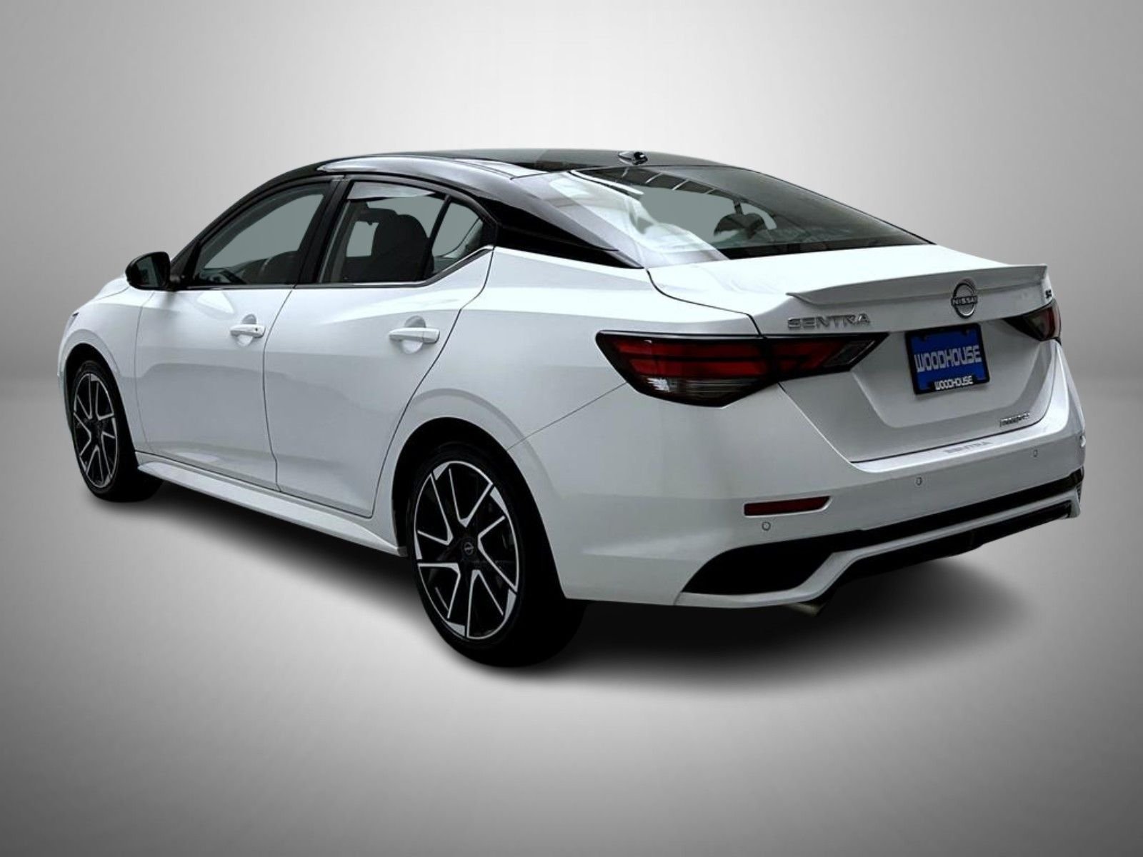 Used 2024 White Nissan SR image 7