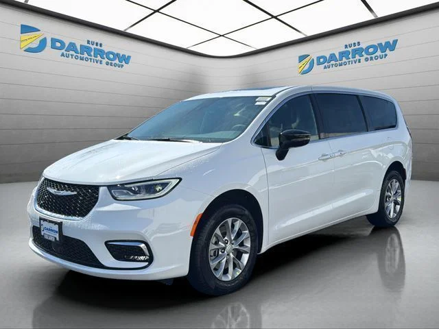2026 Chrysler Pacifica Limited AWD's photo