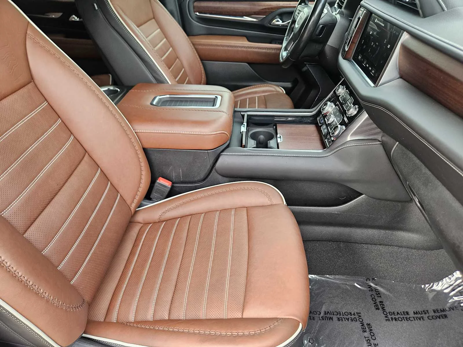 Used 2023 White Frost Tricoat GMC Denali Ultimate image 9