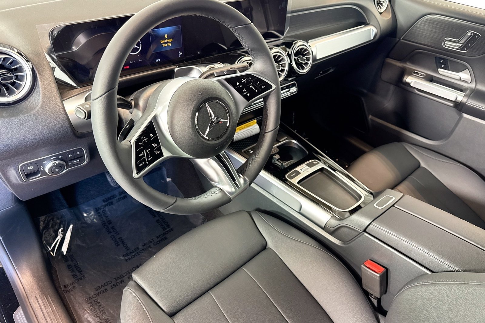 New 2026 Night Black Mercedes-Benz GLB 250 image 9
