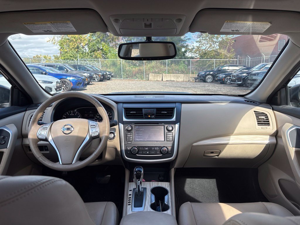 Used 2017 Black Nissan 2.5 SL image 11
