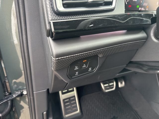 2026 Volkswagen Atlas Cross Sport SEL R-LINE - Photo 32