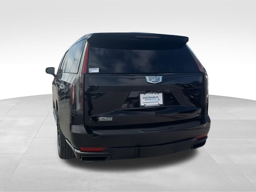Used 2023 Black Cadillac Sport Platinum image 7