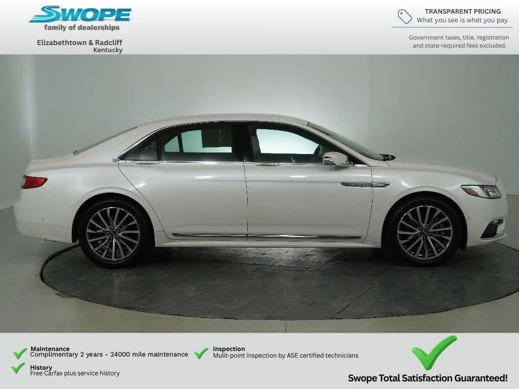 Used 2017 White Platinum Tri-Coat Lincoln Select image 2