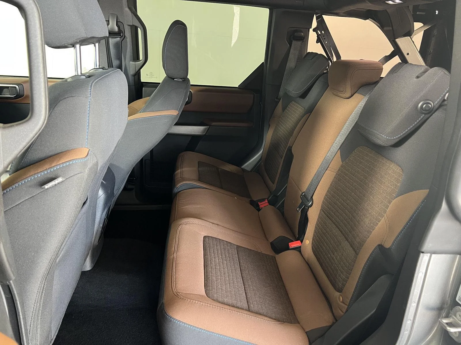 Used 2022 Gray Metallic Ford Outer Banks image 29