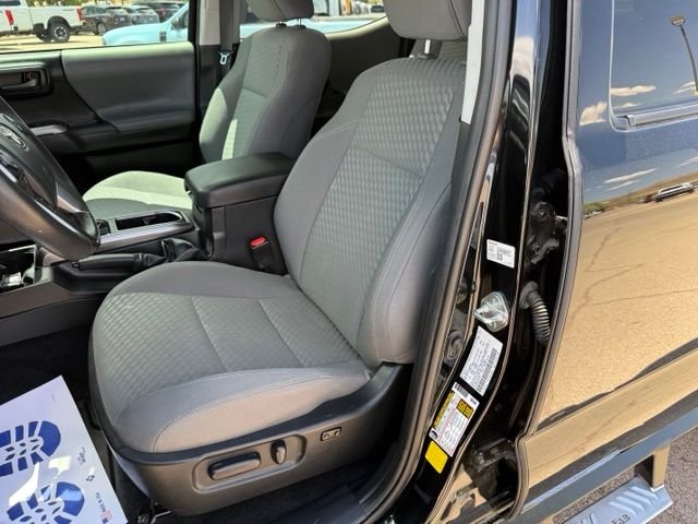 Certified Used 2022 Midnight Black Metallic Toyota SR5 image 28