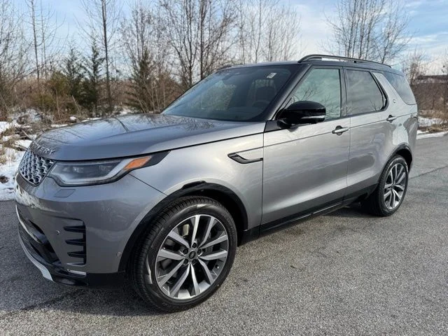 2026 Land Rover Discovery P360 Gemini Edition's photo