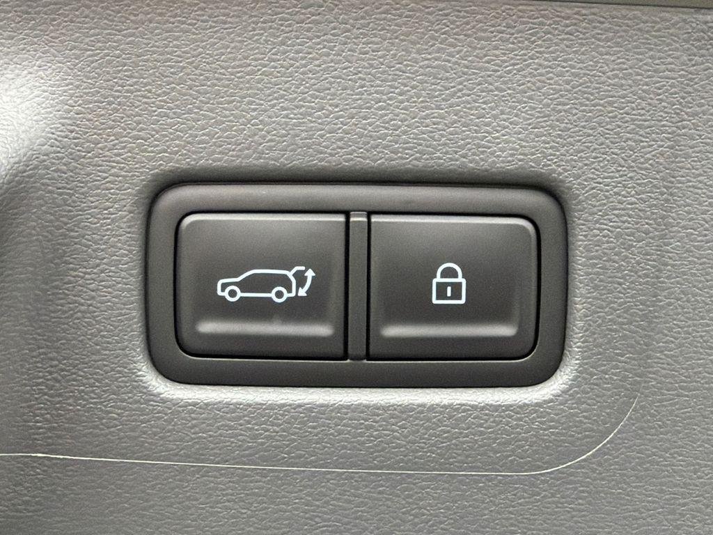 New 2026 Gray Hyundai SE image 19