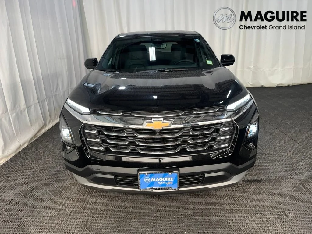 New 2027 Mosaic Black Metallic Chevrolet LT image 29