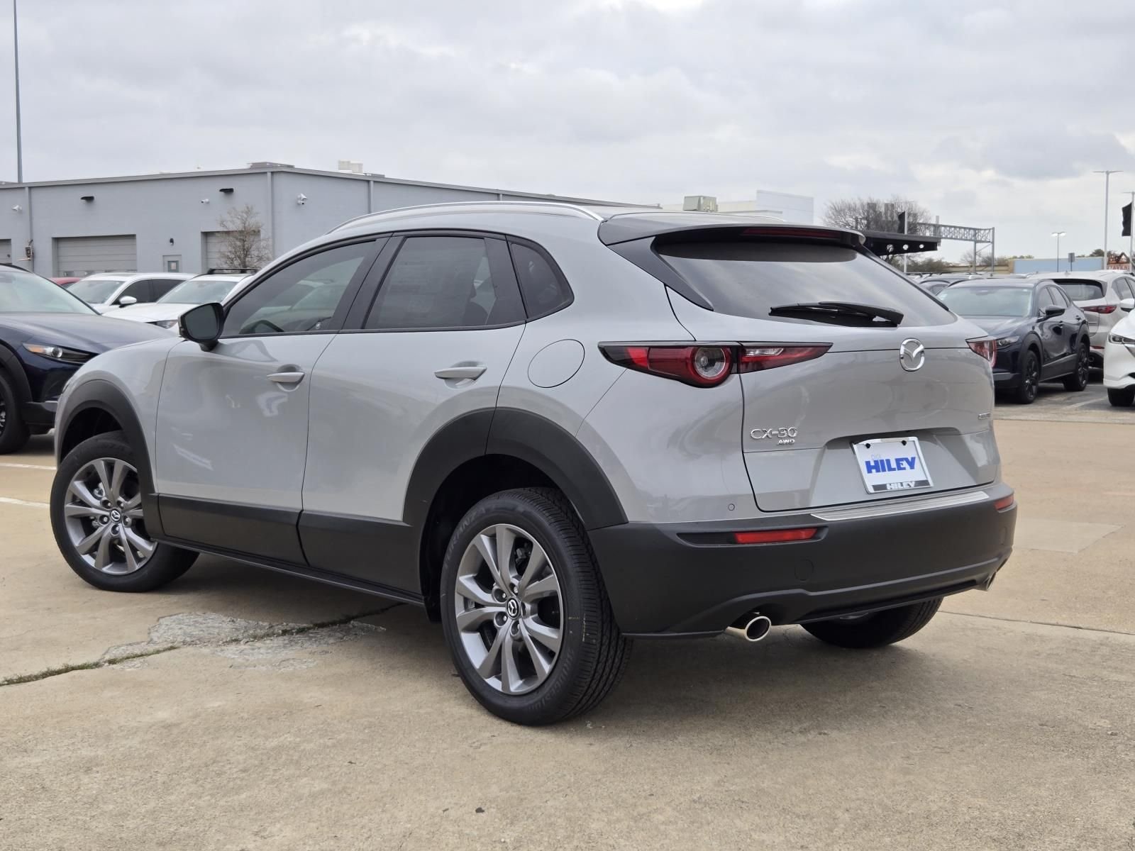 View vehicle photo 4