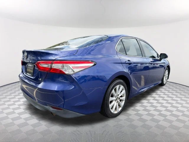 Used 2018 Blue Toyota LE image 5