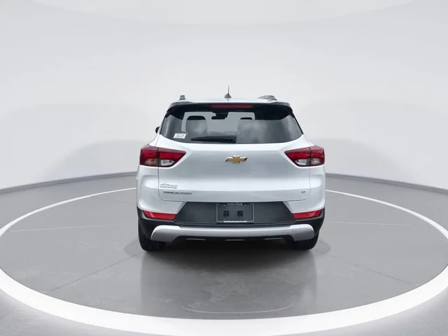 Used 2023 White Chevrolet LT image 7