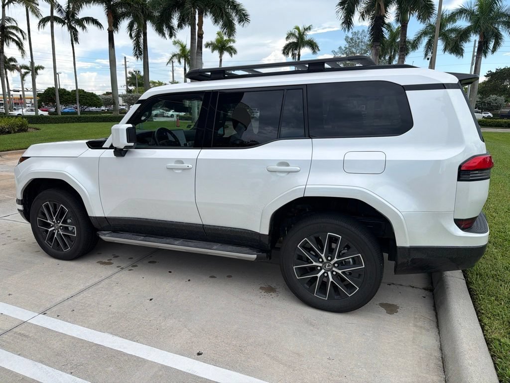 Used 2025 White Pearl Lexus GX 550 Premium+ image 12