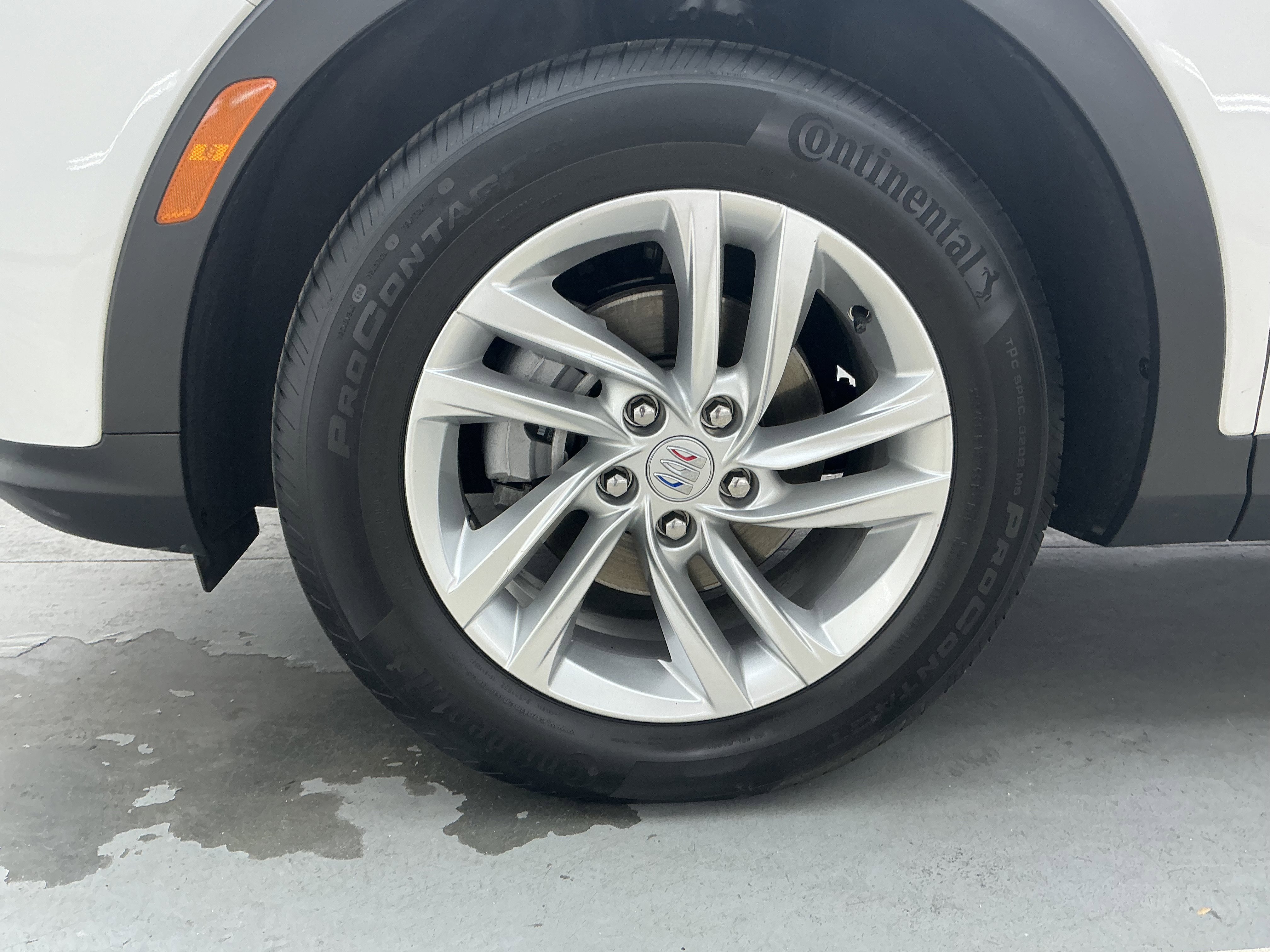Used 2024 White Frost Tricoat Buick Preferred image 18