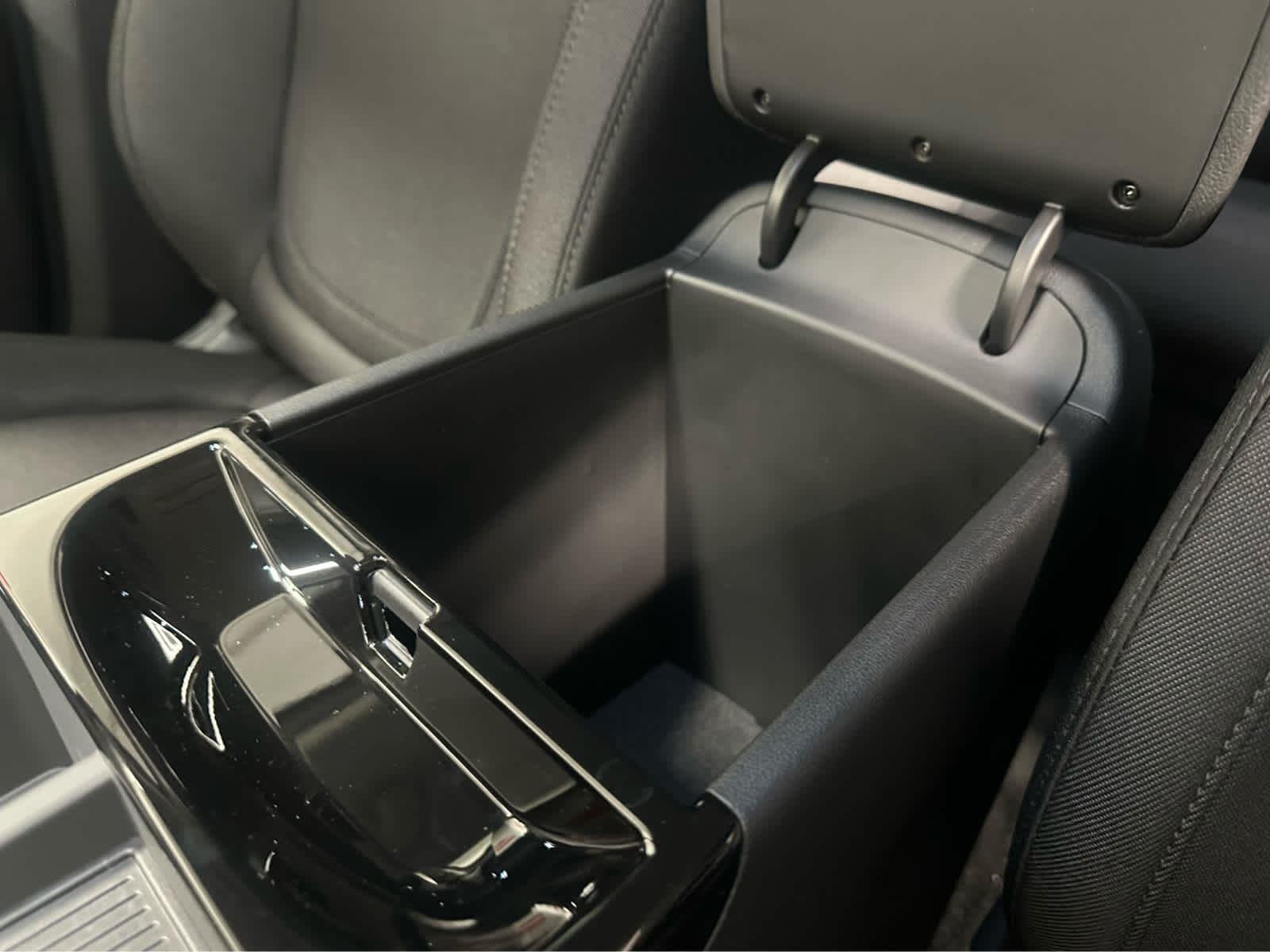 New 2026 Cashmere Bronze Hyundai Blue SE image 32