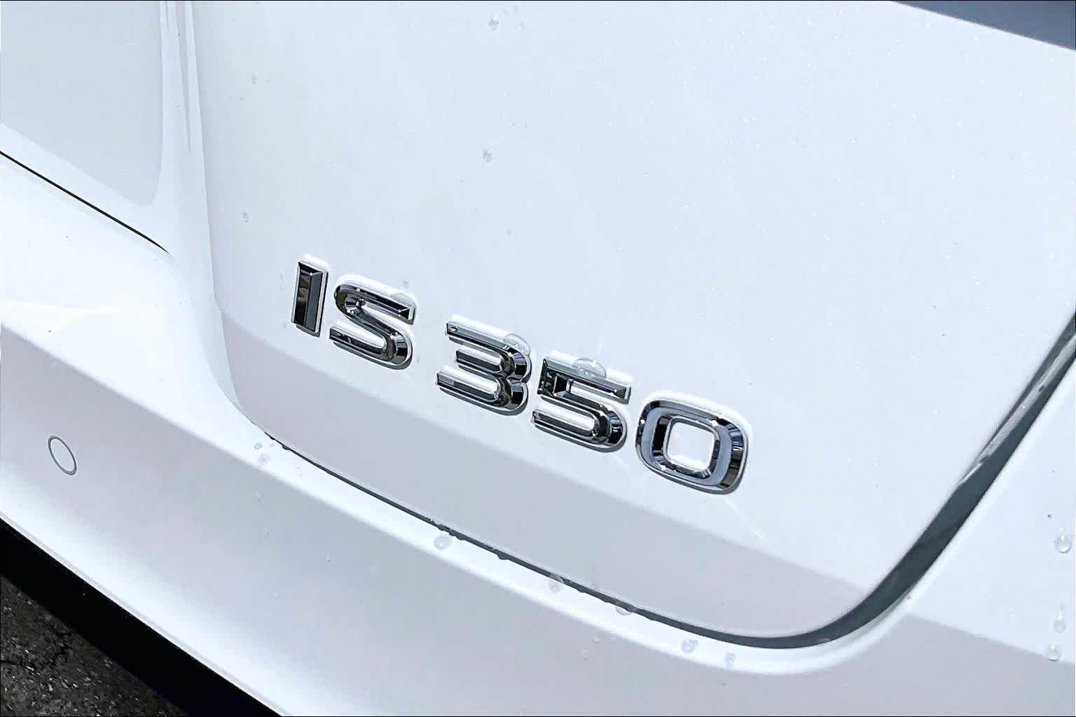 Used 2023 Ultra White Lexus F SPORT image 10