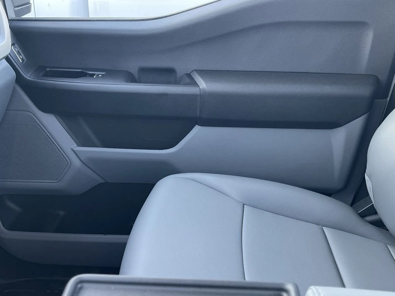 New 2026 Oxford White Ford XL image 20