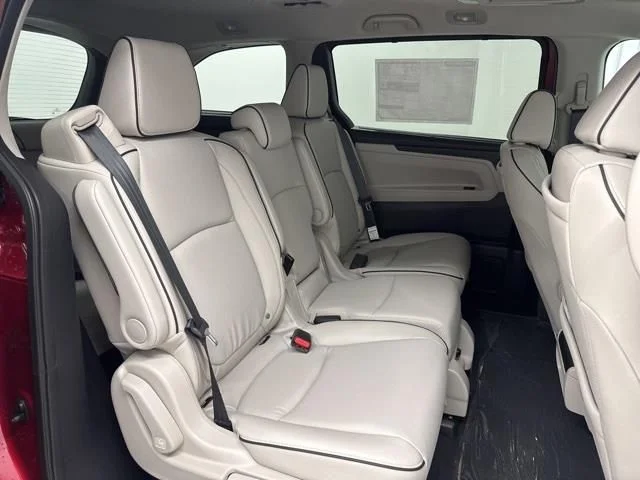 2026 Honda Odyssey Touring - Photo 16