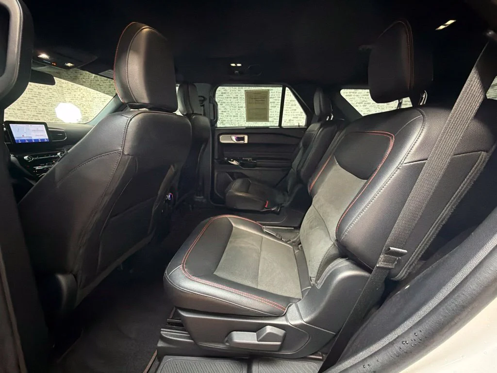 Used 2023 Oxford White Ford ST-Line image 18