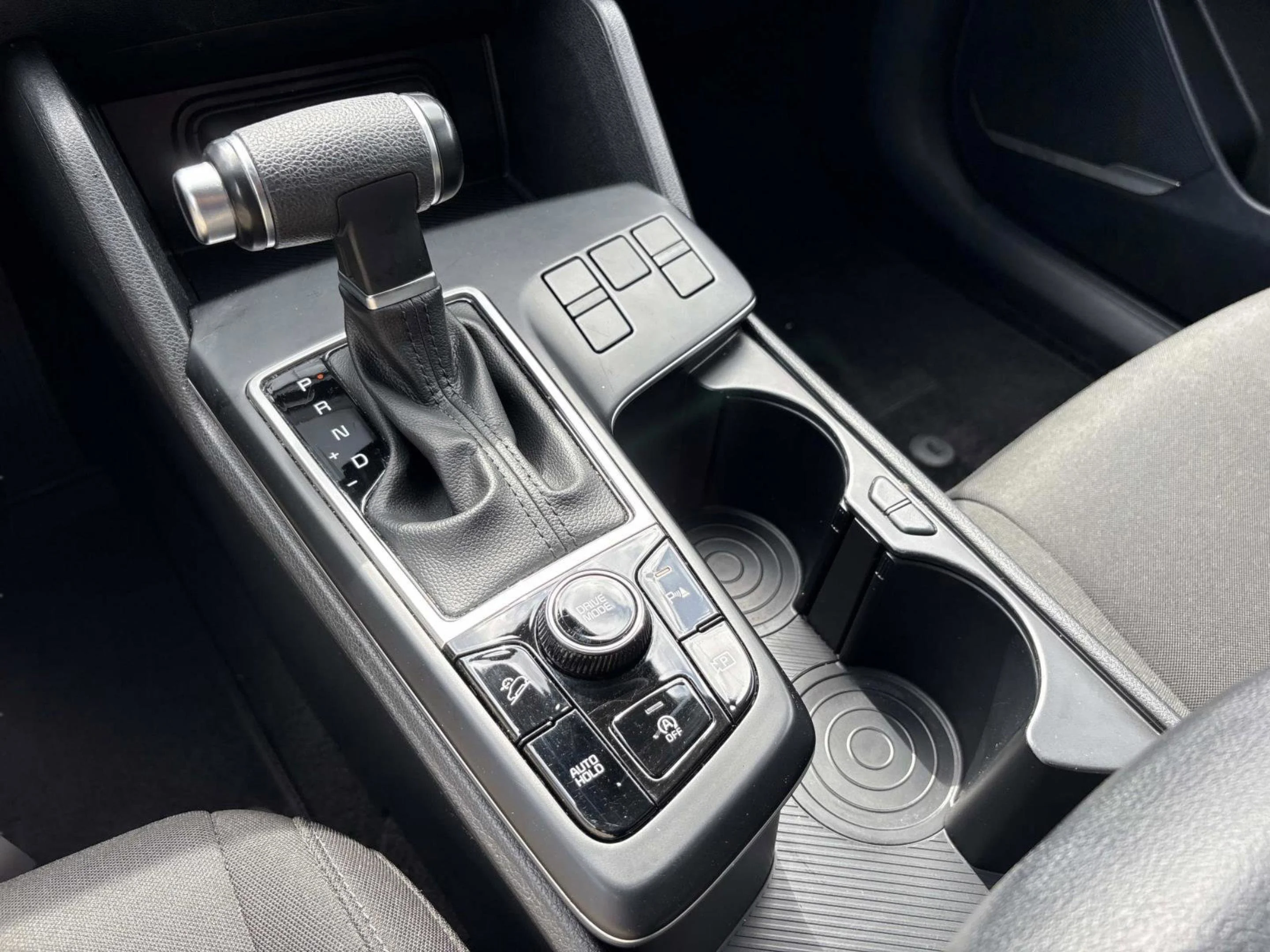 2024 Kia Sportage LX - Photo 32