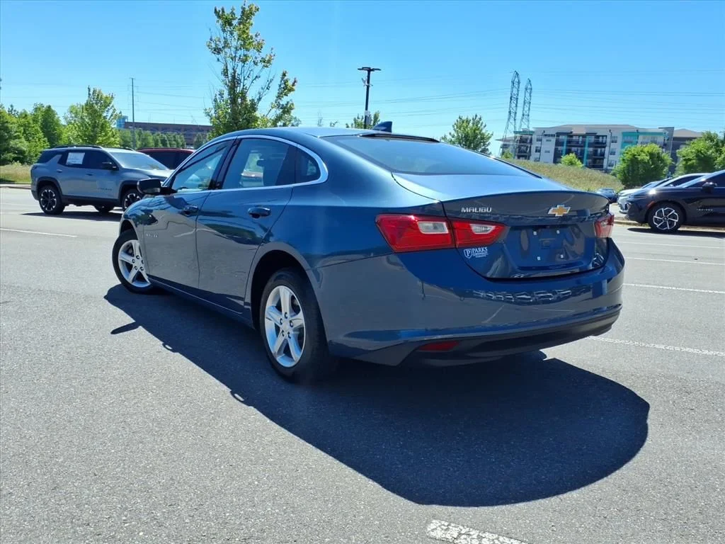 Used 2024 Blue Chevrolet LT image 34
