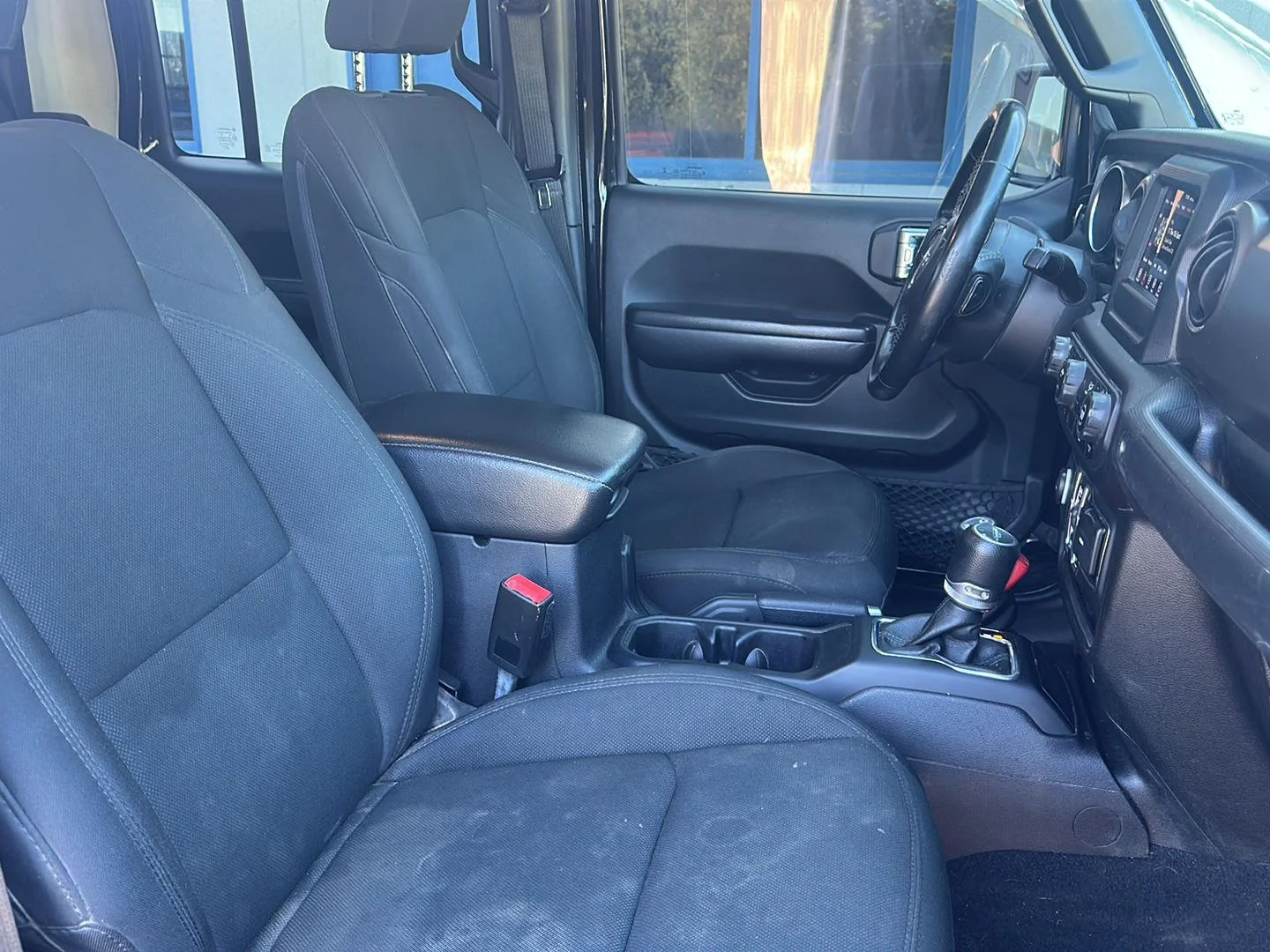 Used 2021 Black Clearcoat Jeep Sport S image 13
