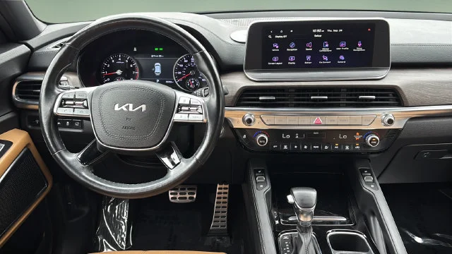 Used 2022 Black Kia SX image 10