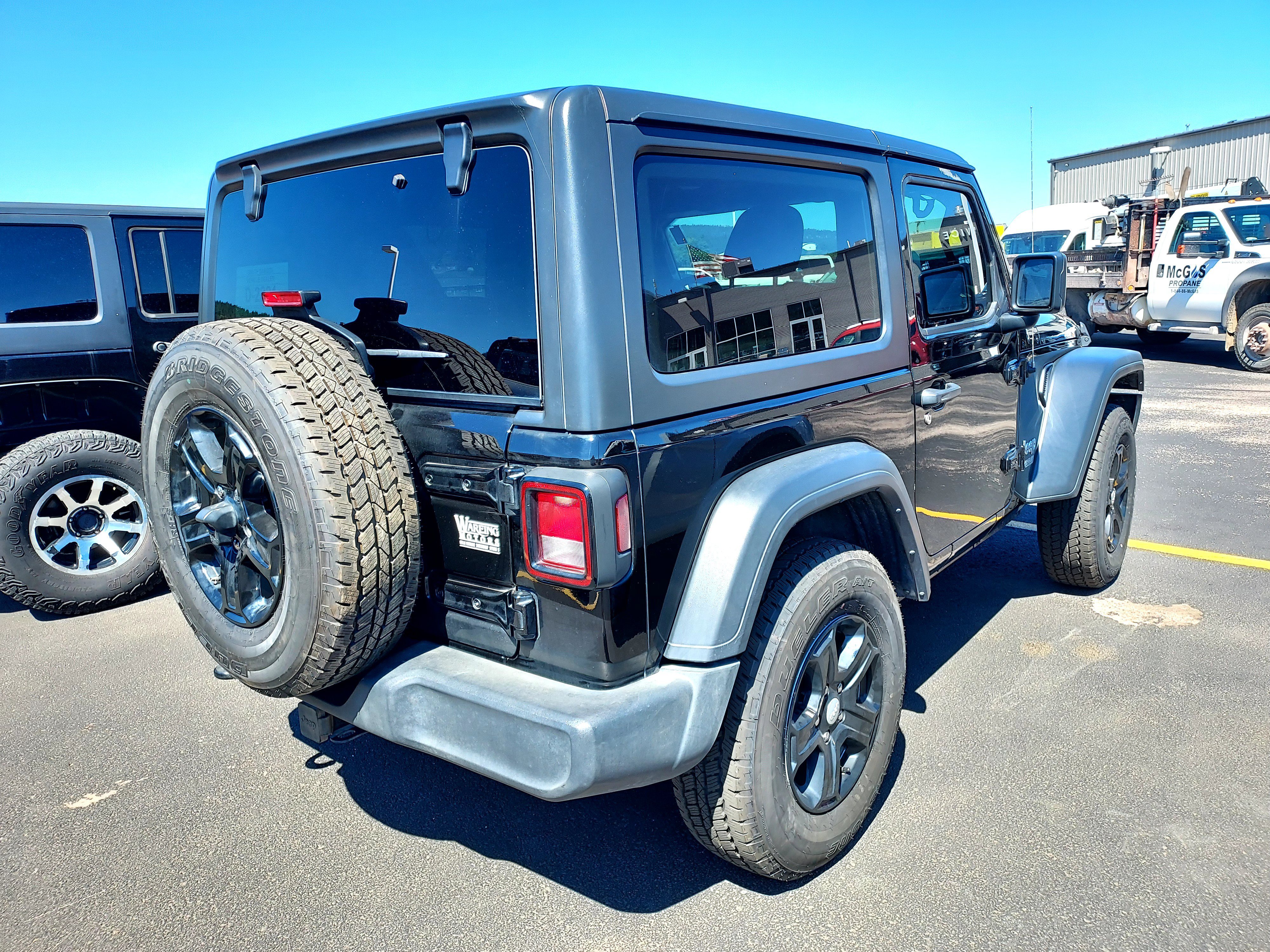 Used 2018 Black Clearcoat Jeep Sport S image 8