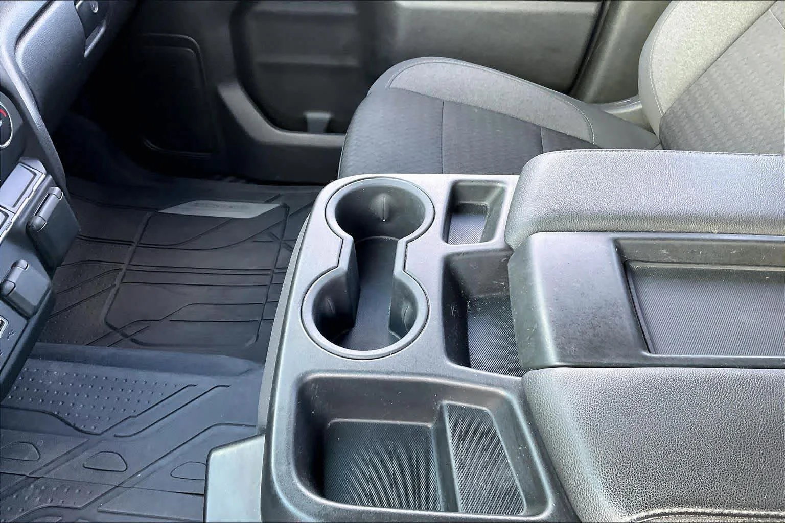 Used 2022 Black Chevrolet Custom image 16