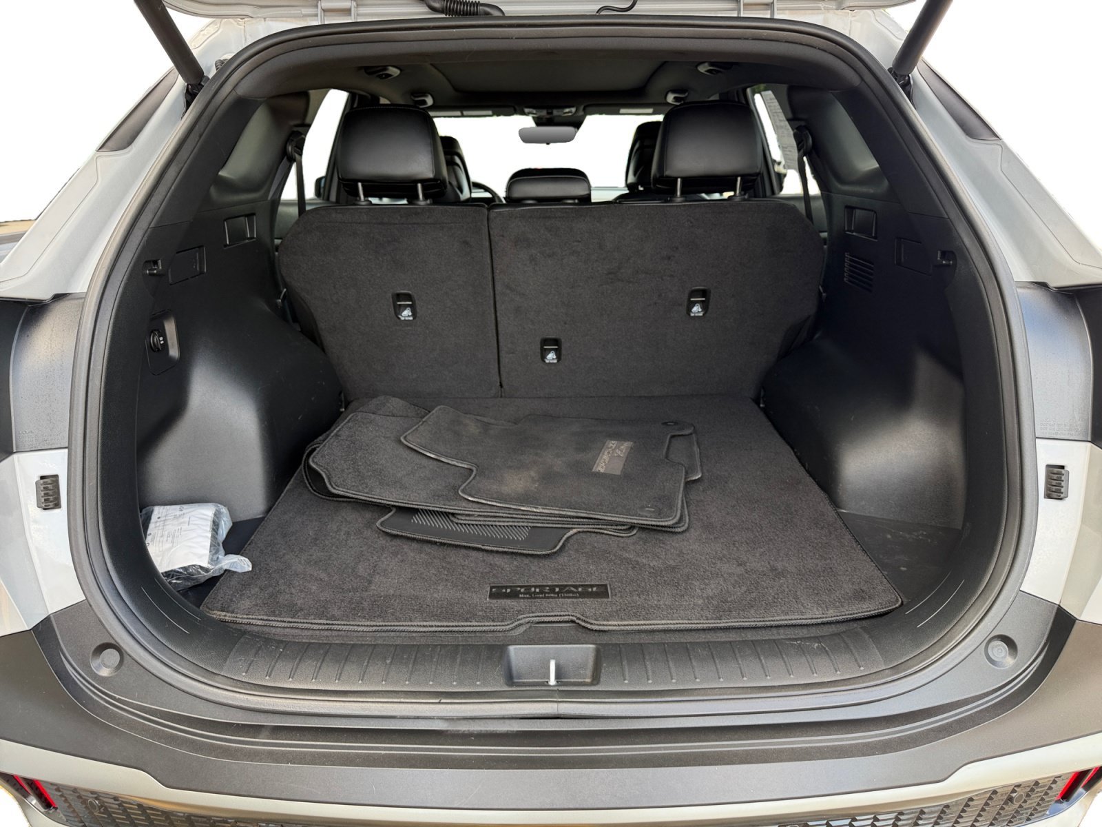 Used 2024 Wolf Gray Kia X-Line image 39