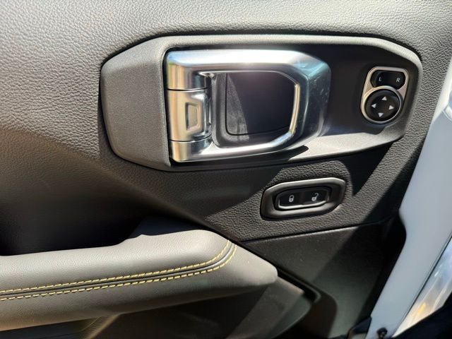 2025 Jeep Wrangler 4-Door Sahara - Photo 19