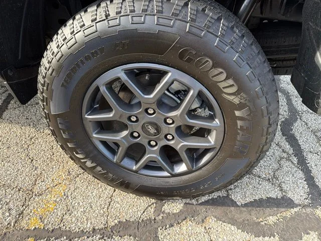 Used 2025 Gray Metallic Ford XLT image 6