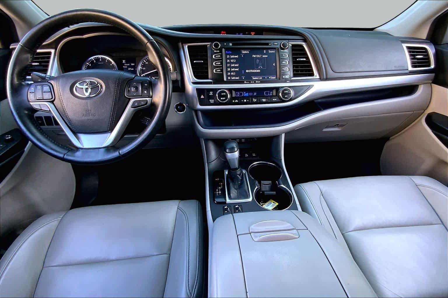 Used 2018 Celestial Silver Metallic Toyota XLE image 16