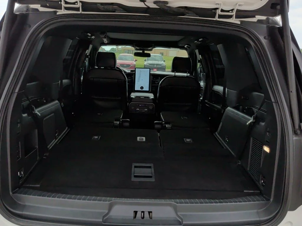 Used 2022 White Ford Platinum image 47
