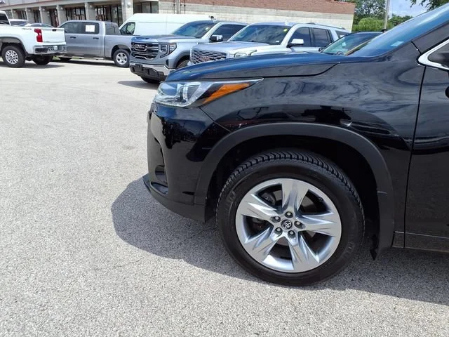 Used 2017 Black Toyota Limited image 22