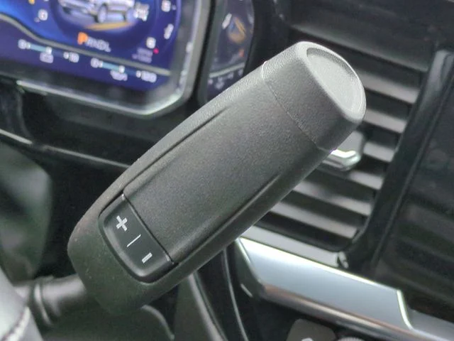 Used 2022 Black Chevrolet RST image 17