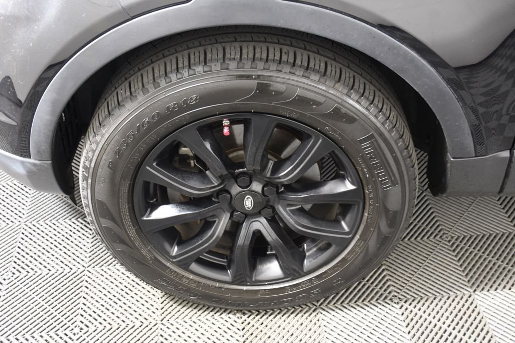 Used 2018 Narvik Black Land Rover SE image 11