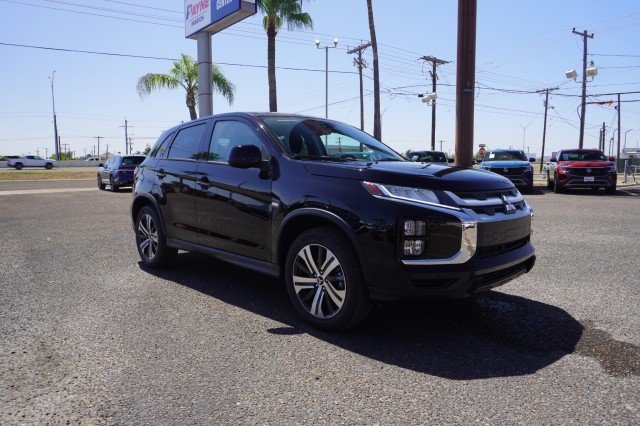 New 2026 Labrador Black Pearl Mitsubishi 2.0 ES image 3