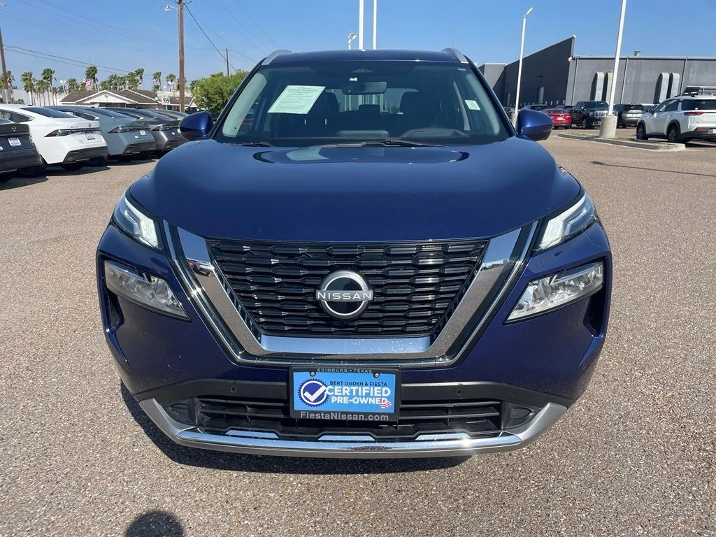 Used 2023 Blue Nissan Platinum image 2